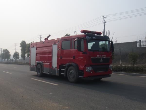 江特牌JDF5190GXFPM80型泡沫消防車(chē)